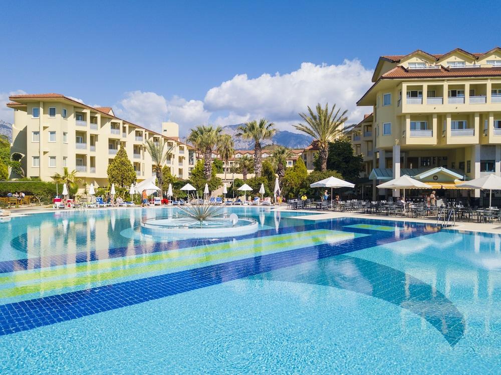Queen'S Park Le Jardin Kemer Dış mekan fotoğraf