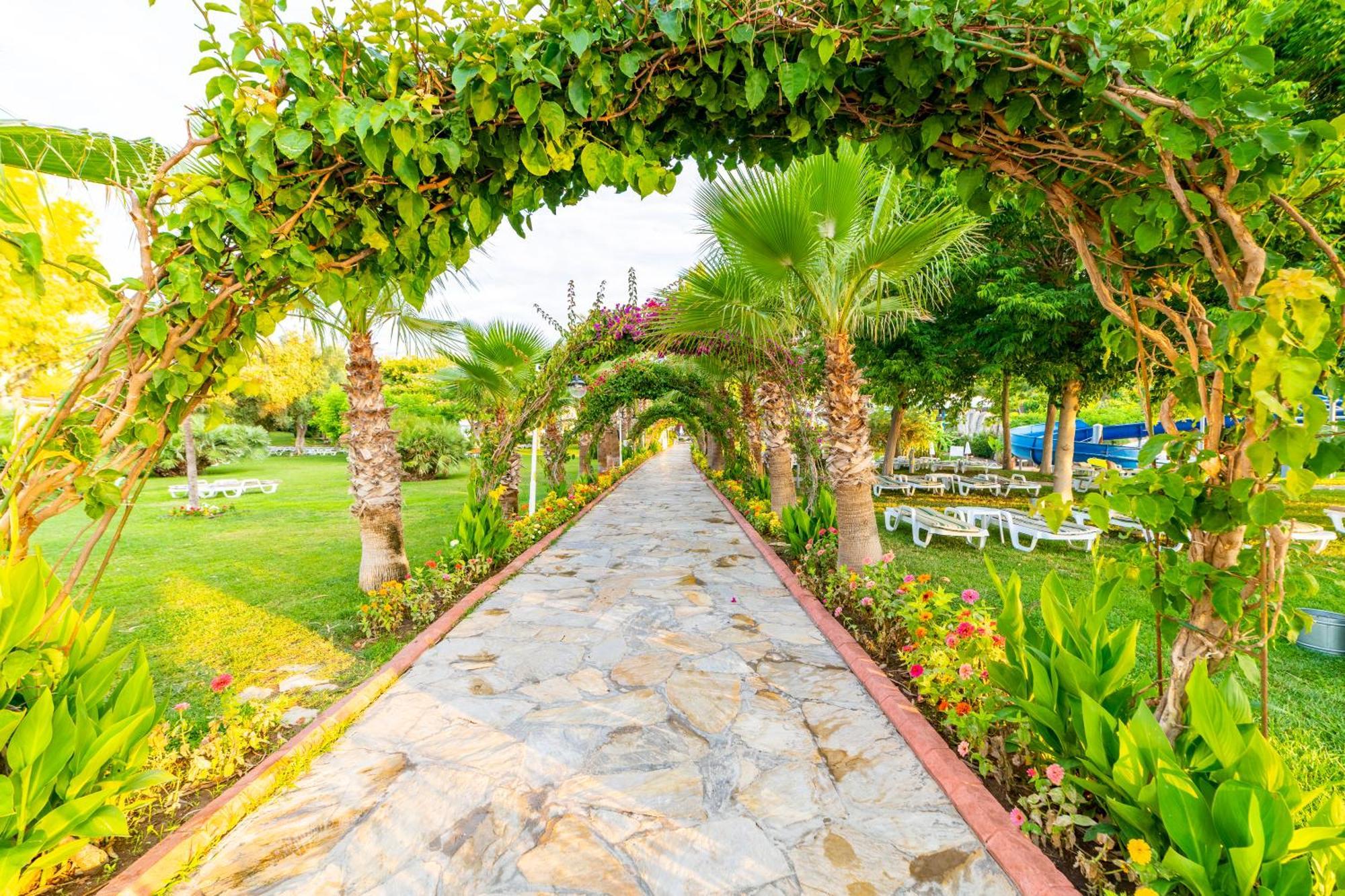 Queen'S Park Le Jardin Kemer Dış mekan fotoğraf