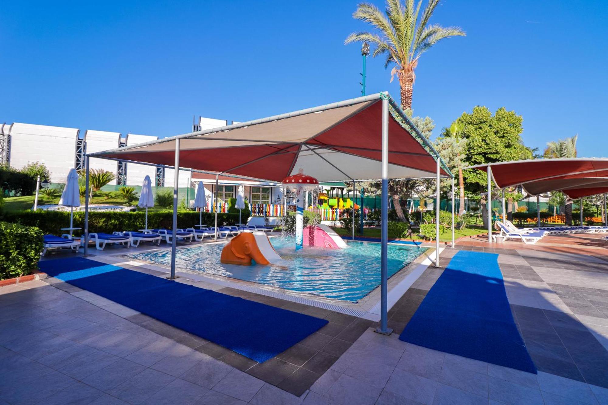 Queen'S Park Le Jardin Kemer Dış mekan fotoğraf